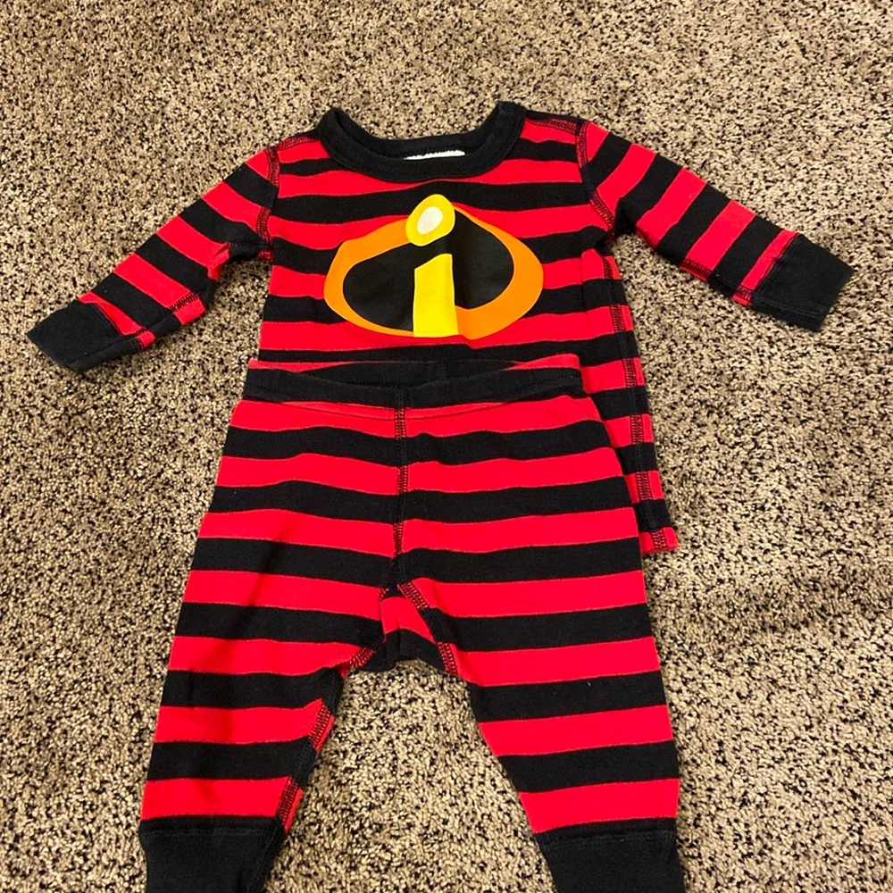 Hanna Andersson Incredibles Pajamas size 0 to 3 months great for a halloween.